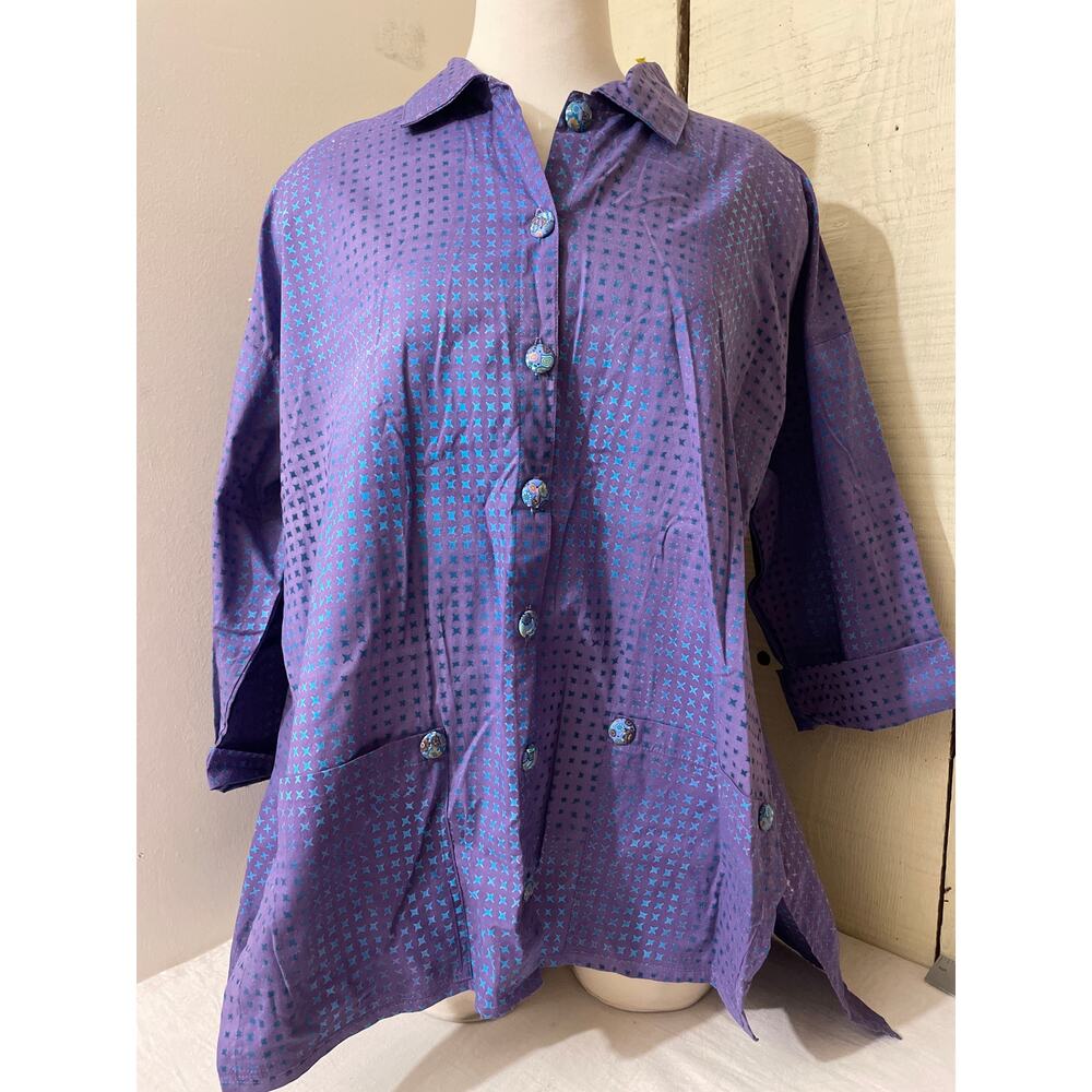 Kamala Women's Size Large‎ Button Down Blouse Shirt Artistic Print